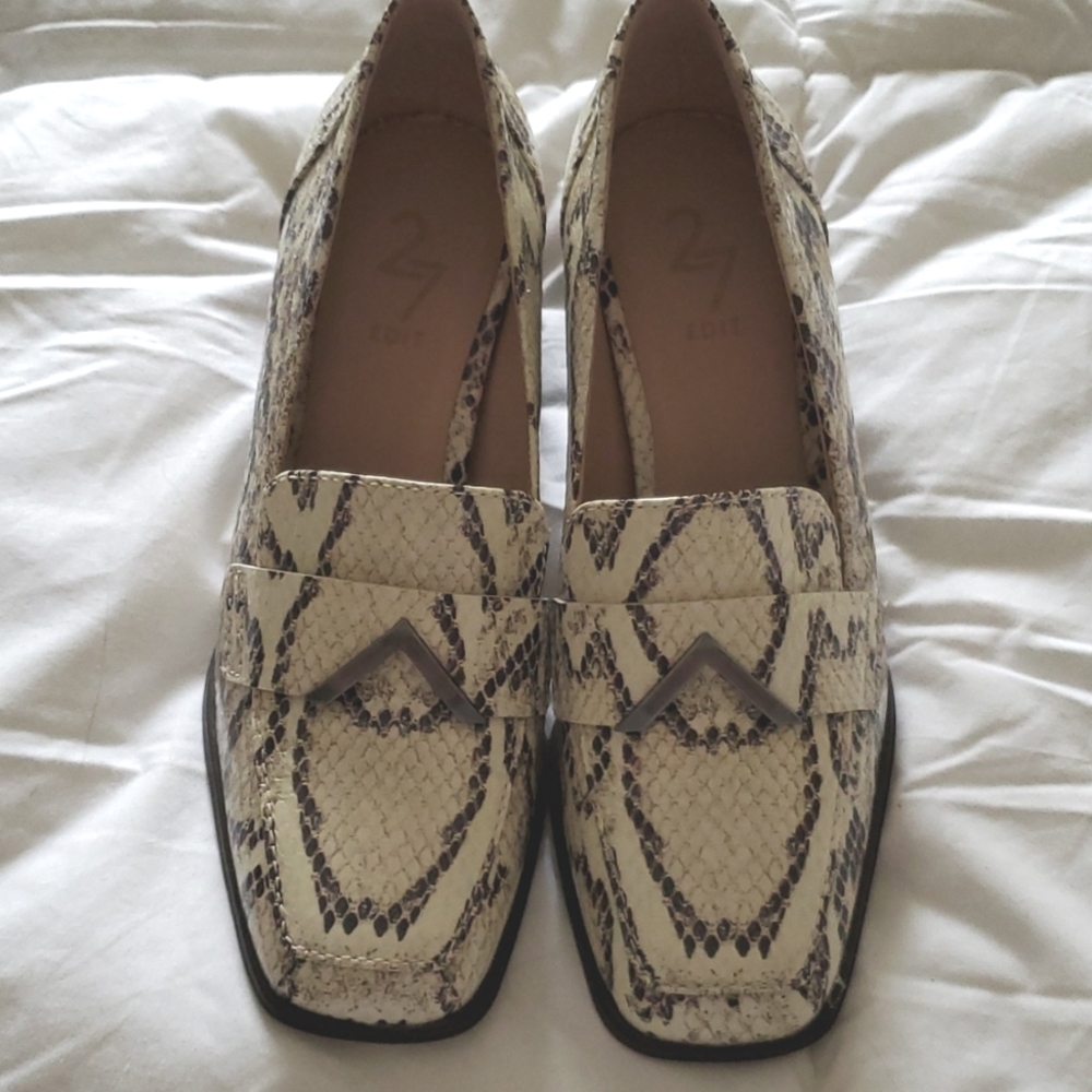 Blocked heel shoe